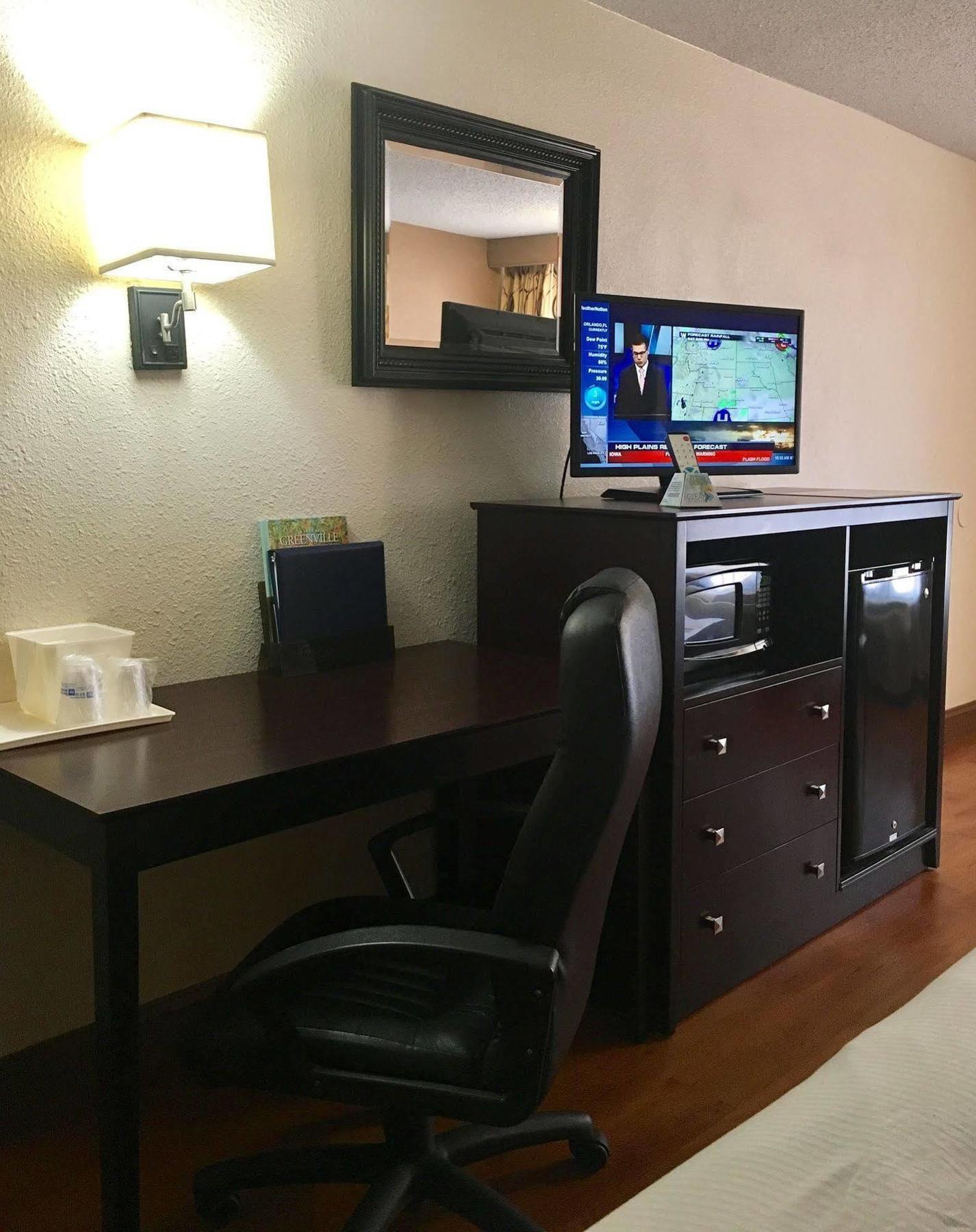 Best Western Greenville Airport Екстериор снимка
